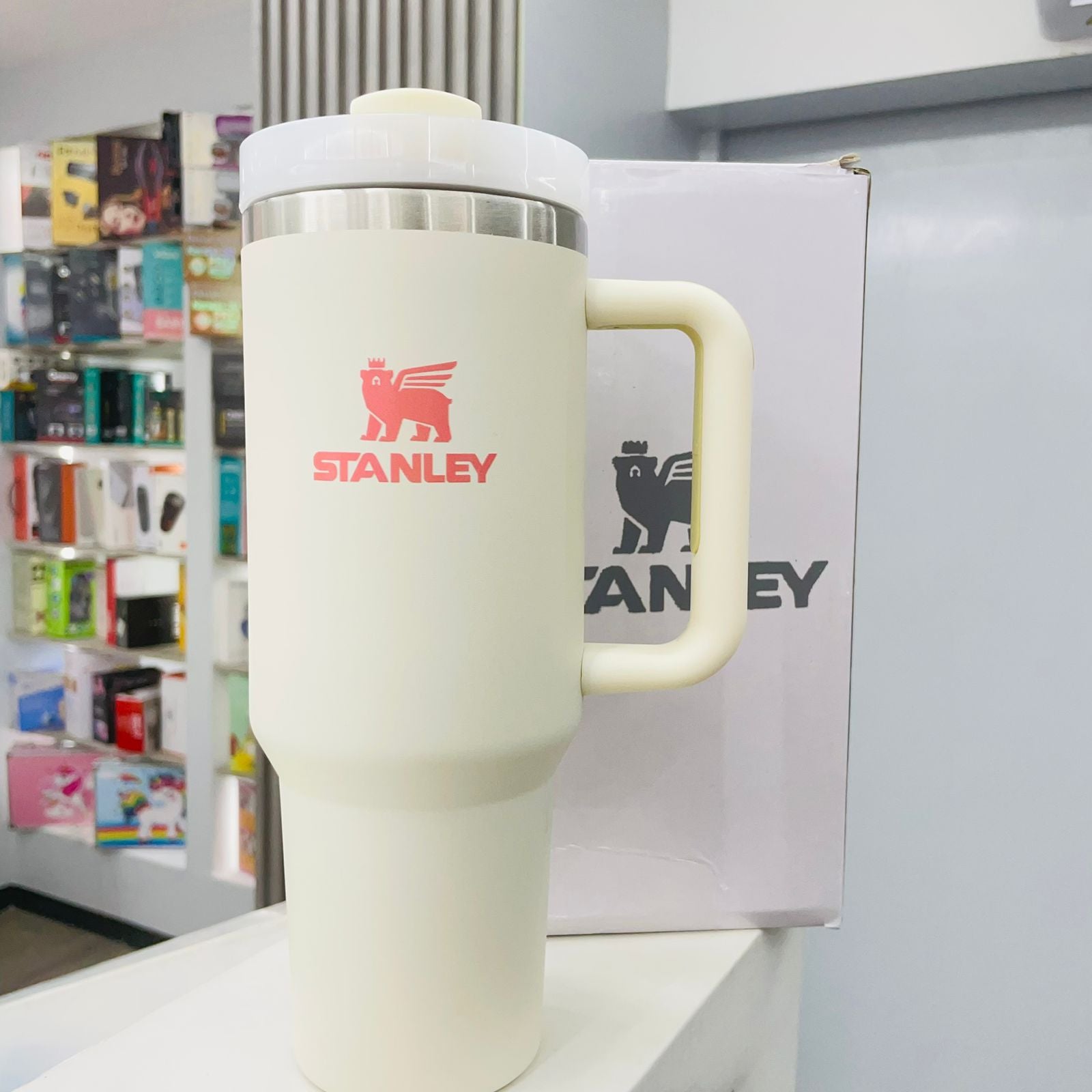 Termo Stanley Quencher Cremas